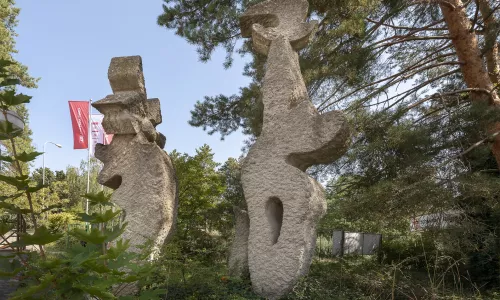 D032 Socha Světlo pro lidstvo / Energie ve službách míru